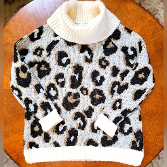 SO Sweaters - Chetah Leopard Animal Print Sweater BNWOT